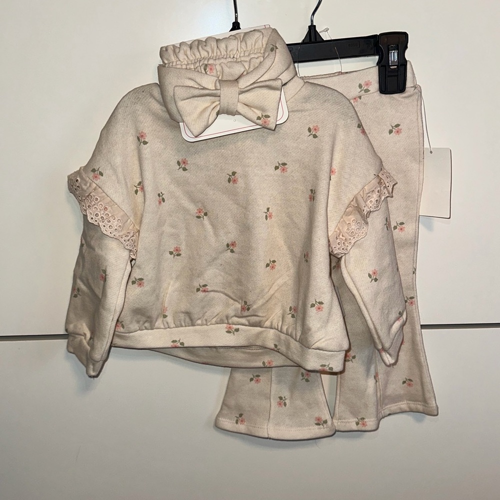 Floral Cream Toddler Outfit with Bow